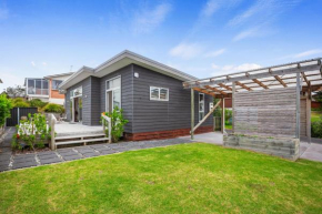 Relax on Dillon - Waihi Beach Holiday Home